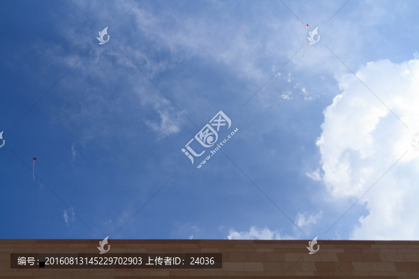 藍(lán)天,風(fēng)箏