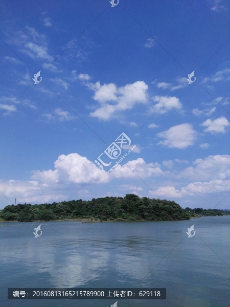 湖面,藍(lán)天,白云
