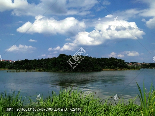 藍(lán)天,湖面,白云