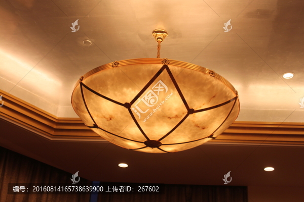吊燈