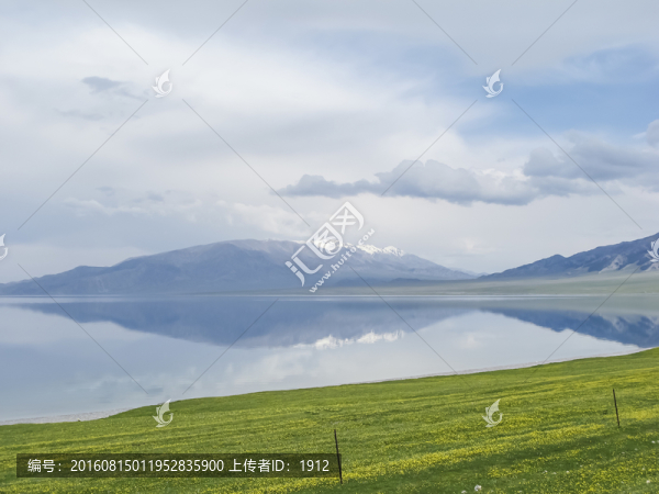 賽里木湖