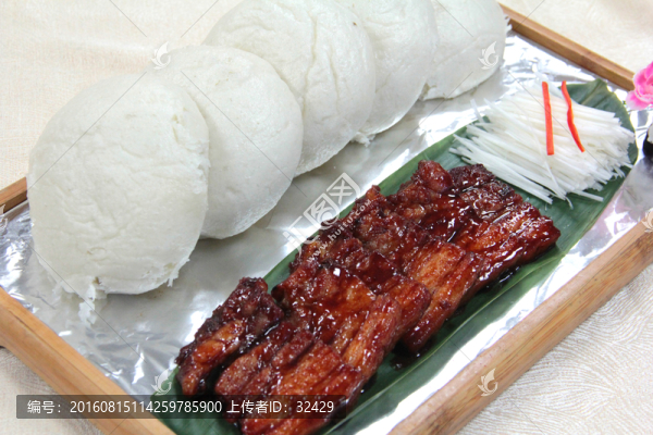 土饅頭夾香肉