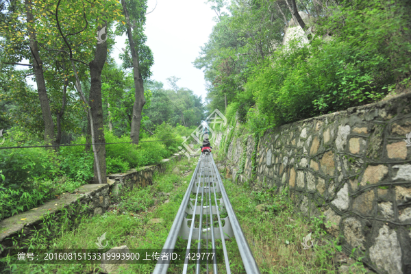 蒙山景區(qū)軌道車(chē)