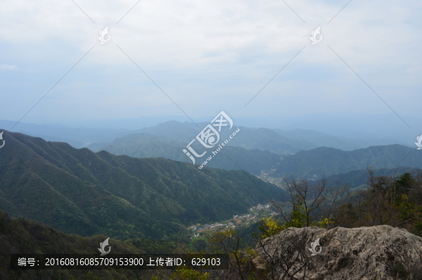 遠(yuǎn)山