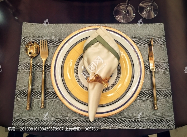 餐具