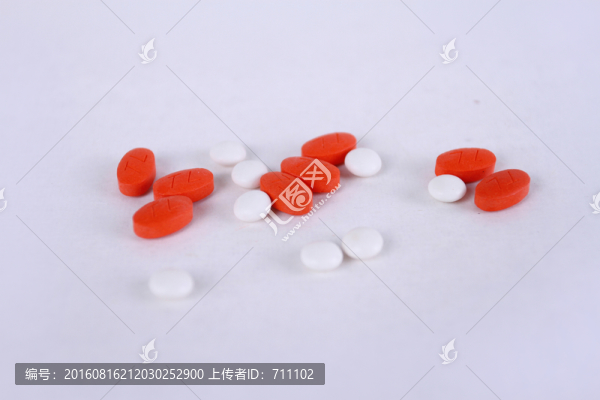 橘色藥片
