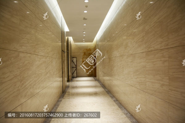 商場