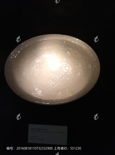 瓷器