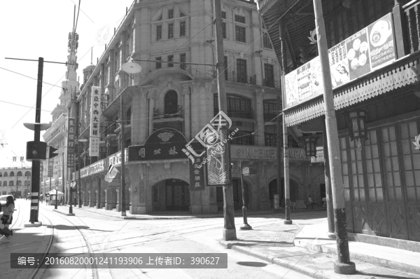 老上海街景,南京路黑白照片