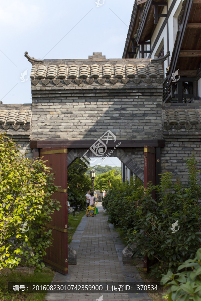 關(guān)山風(fēng)景區(qū)
