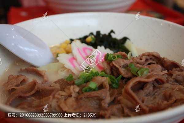 日式牛肉拉面