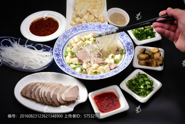 羊肉泡饃