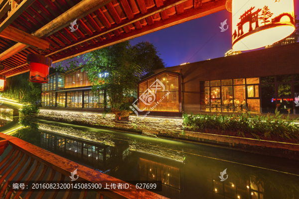 鐵像寺水街