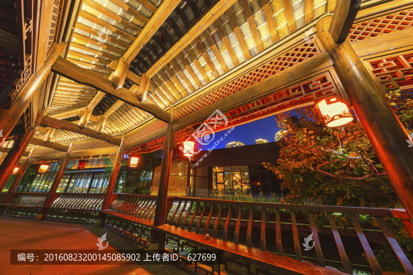 鐵像寺水街