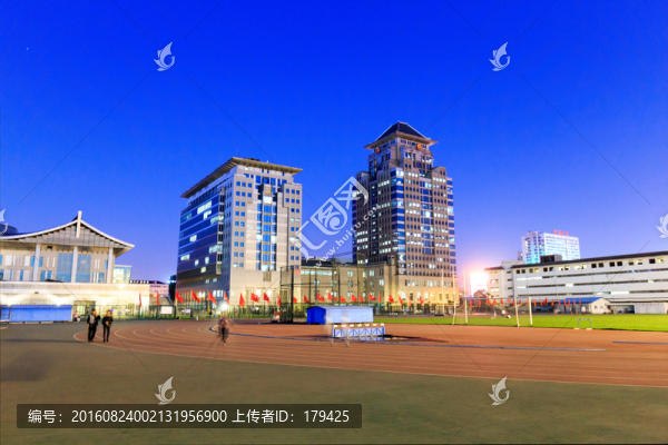北京大學(xué)五四運(yùn)動(dòng)場夜景