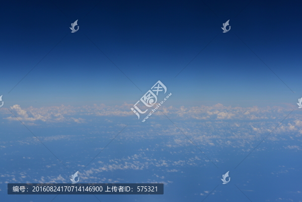 俯拍藍(lán)天白云