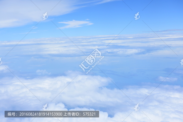 鳥(niǎo)瞰白云藍(lán)天