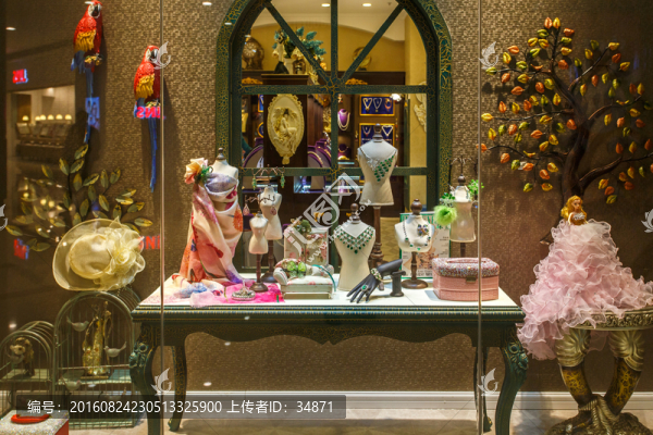 奢侈品店櫥窗展示設(shè)計(jì)