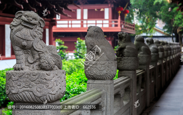 石獅子