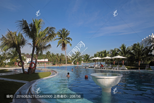 游泳池