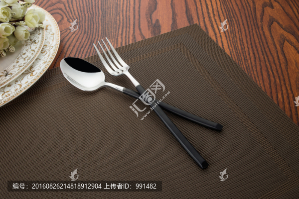 餐具