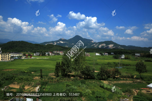 藍(lán)天白云