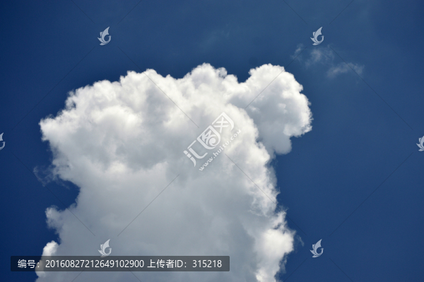 藍(lán)天白云