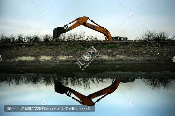 挖泥機(jī)