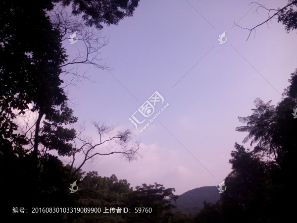碧藍(lán)天空