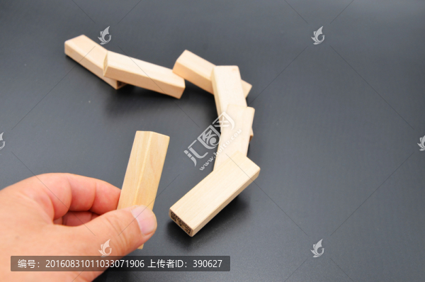 搭積木