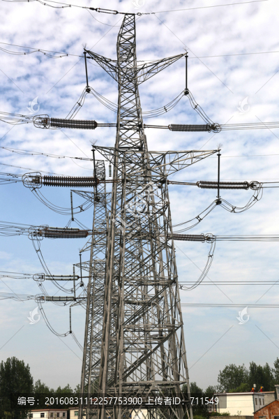 輸電鐵塔
