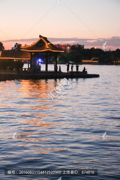 大明湖,夜景