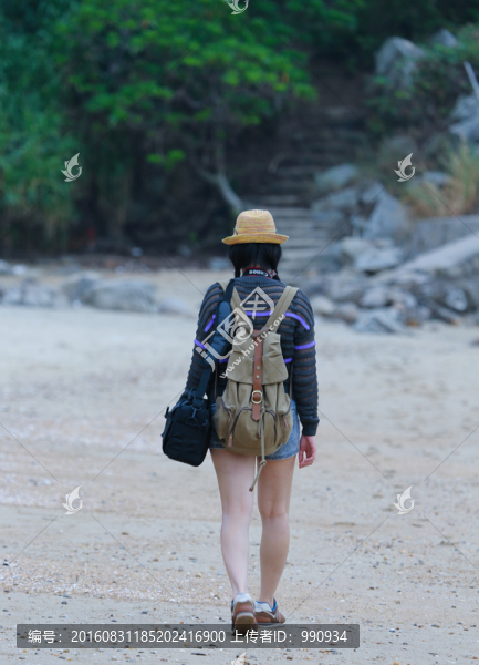 女人背影