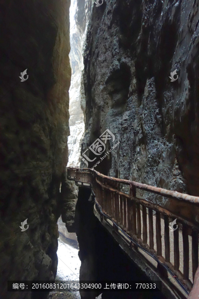 峽谷,棧道,裂縫