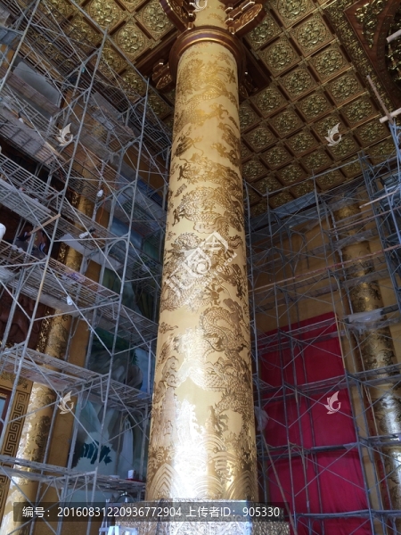 寺廟大殿浮雕龍紋柱子貼金施工