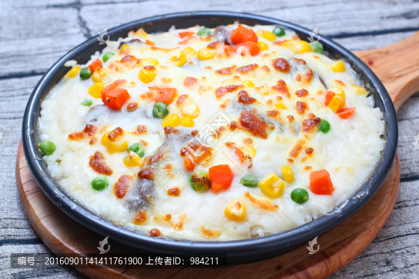 白汁雞扒焗飯