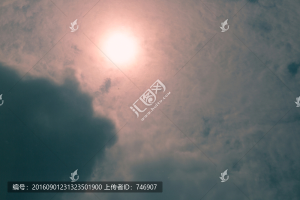 玻璃里的天空