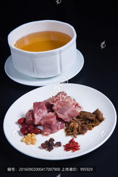 茶樹菇排骨湯