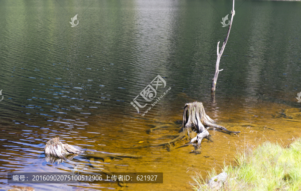 高山湖泊