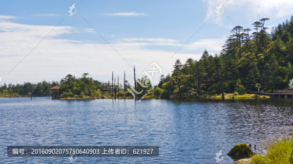 高山湖泊