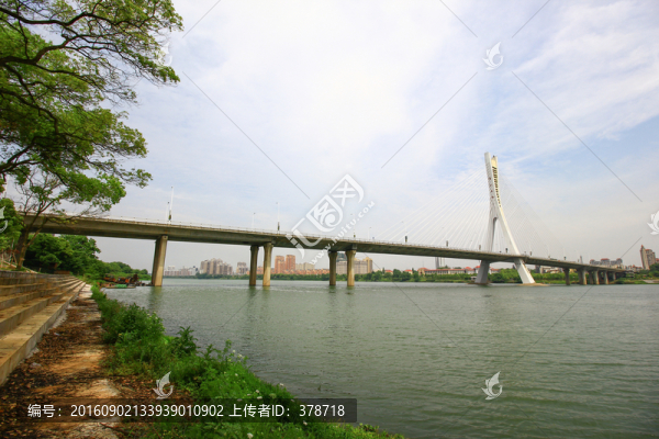 江西省鷹潭市信江大橋