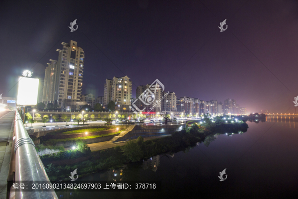 江西省鷹潭市濱江綠化帶