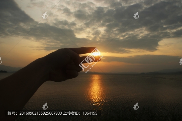 夕陽(yáng)