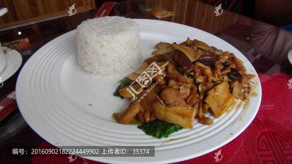 香菇土雞飯