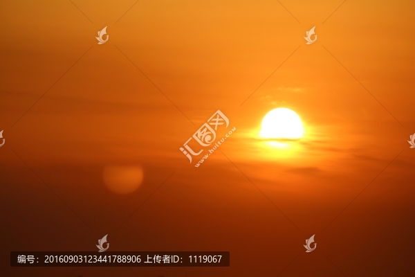 海上日出