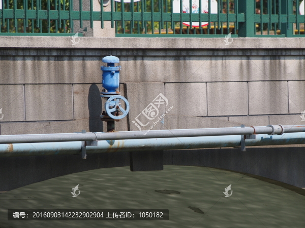 水管鋪設(shè)