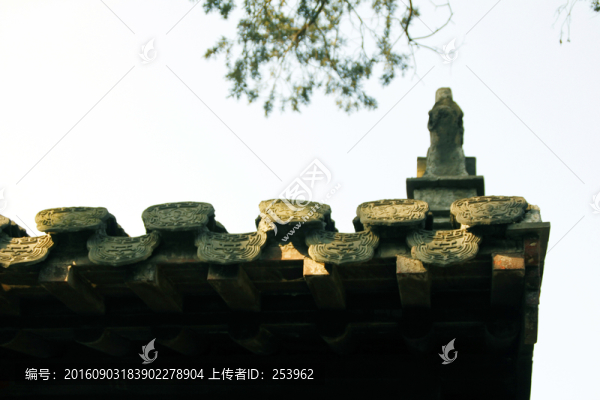 屋檐