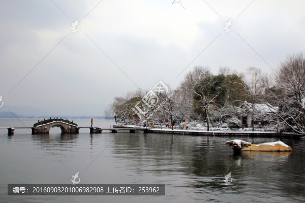 西湖雪