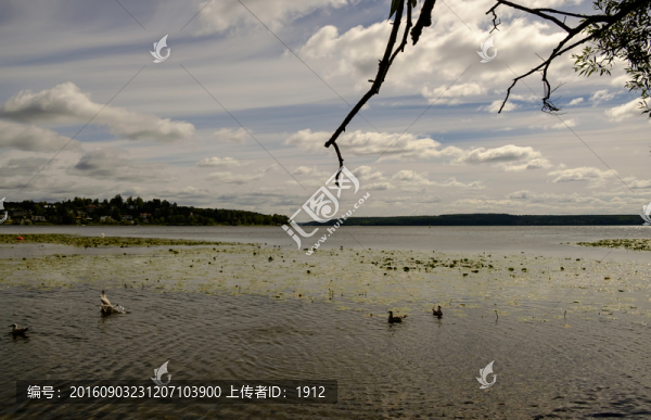 湖泊