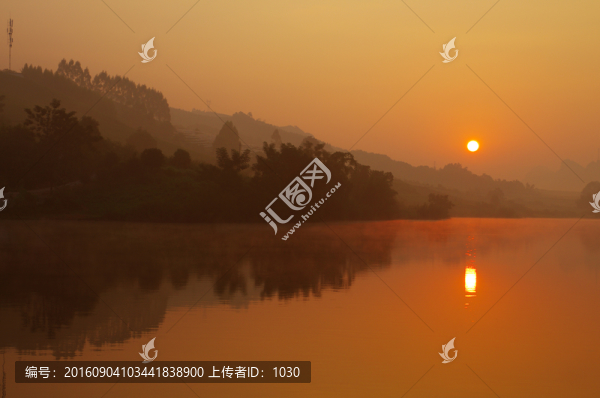 湖泊風(fēng)景